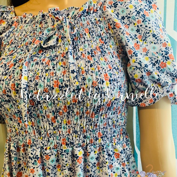 Smocked Maxi dress available in blue, black and beige - Picture 3 of 3